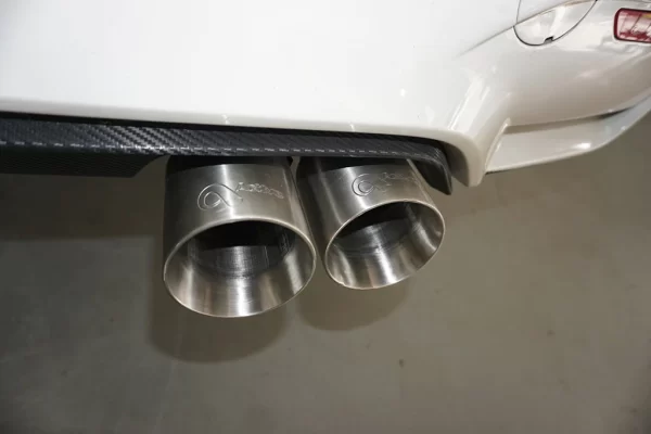 AA BMW F8x Rear Exhaust Tips 99abf347 1e79 4818 ba44 d72da7e0f3ca 1 600x400 - Maad Maxx - F8X BMW M3 & M4 Rear Exhaust Section - 3 Can Valved
