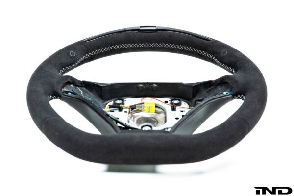 download 2023 05 27T035338.713 600x400 - BMW M Performance E9X M3 Electronic Steering Wheel